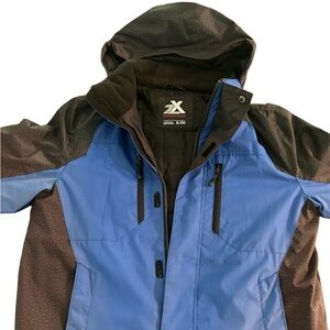 Men’s Zeroxposure Winter Coat Size Small. Black and Blue. Hood, zippered pockets